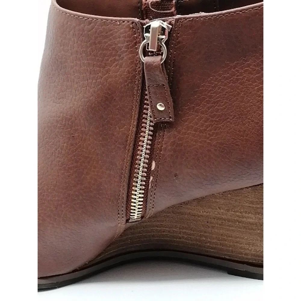 Dr. Scholl's Boots Womens Patch Brown 9 Ankle Bootie Shoe Side Zip Stretch Wedge